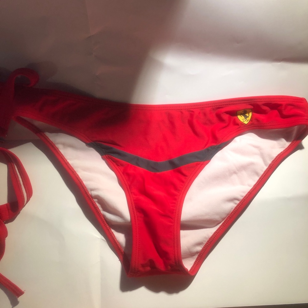 NWOT. FERRARI MOTORS BIKINI. - Picture 8 of 11